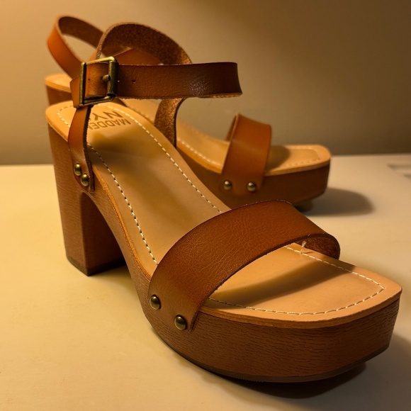 NWOT Madden NYC Lifft Faux Leather Platform Sandals in Cognac Women's size 6 - Picture 7 of 15